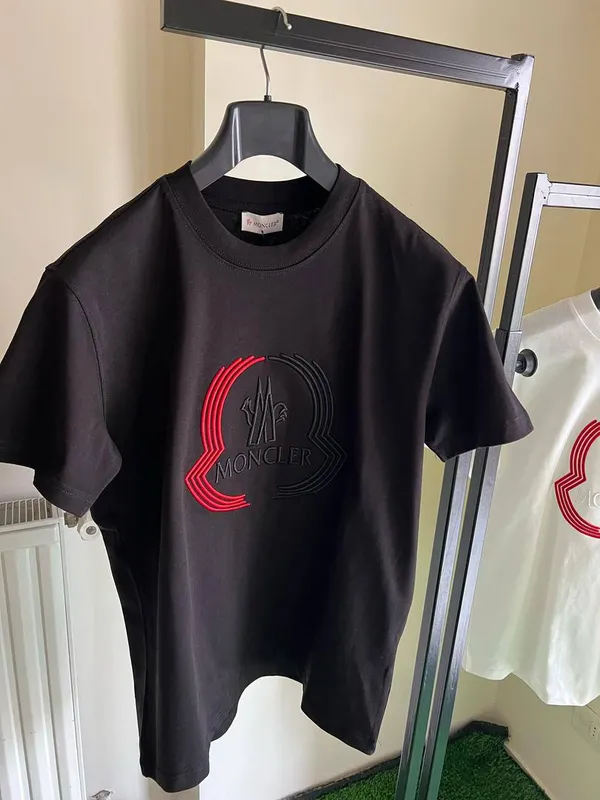 Moncler T-shirt