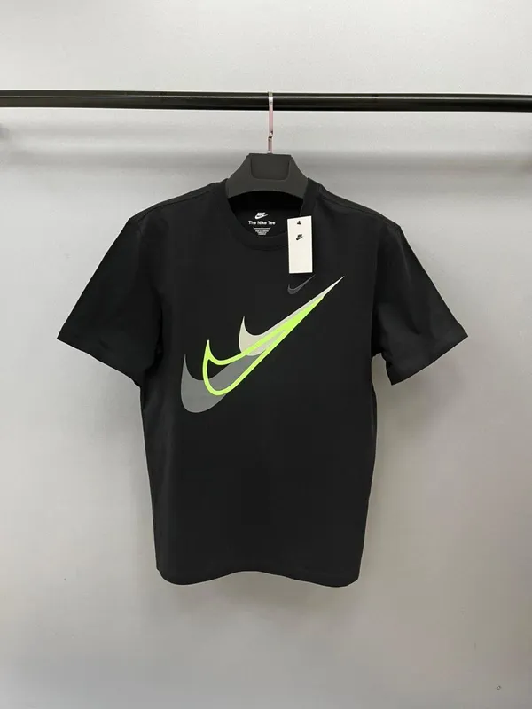 Nike T-shirt 