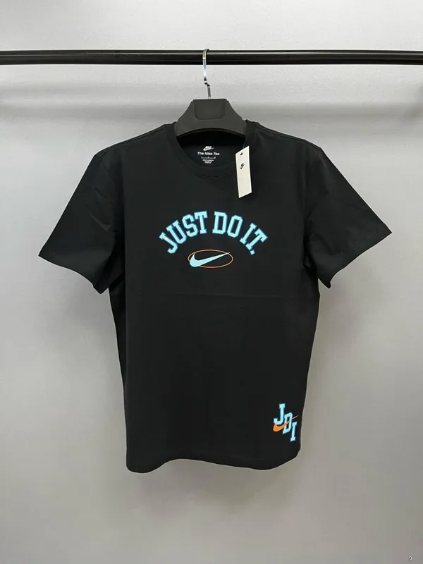 Nike T-shirt 