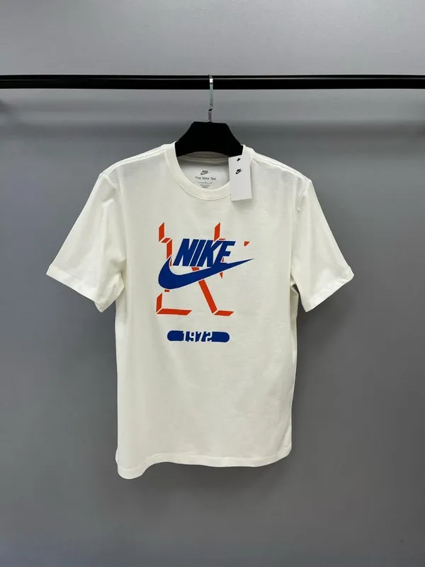 Nike T-shirt 